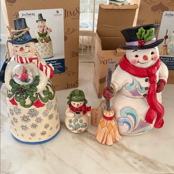 Jim Shore Snowman Trio with Red and Blue Accents - Picture 1 of 10